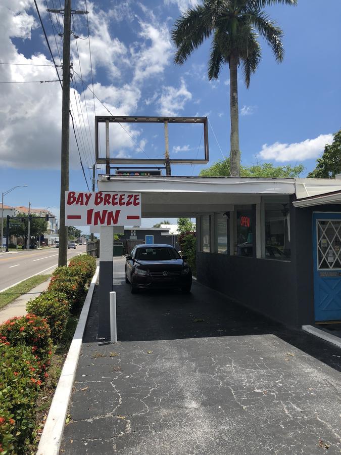Bay Breeze Inn Bradenton Downtown Exterior foto
